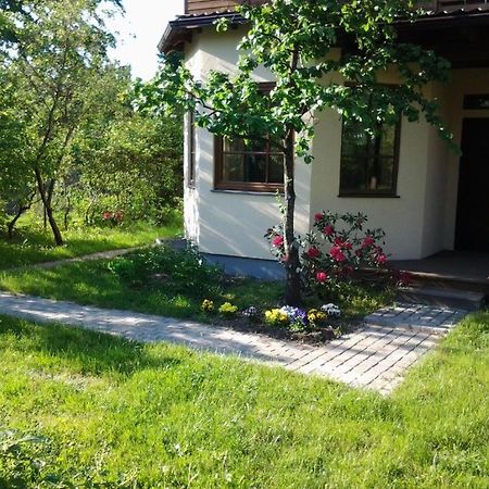 Boutigue City House With Terrace And Garden Free Parking Рига Экстерьер фото